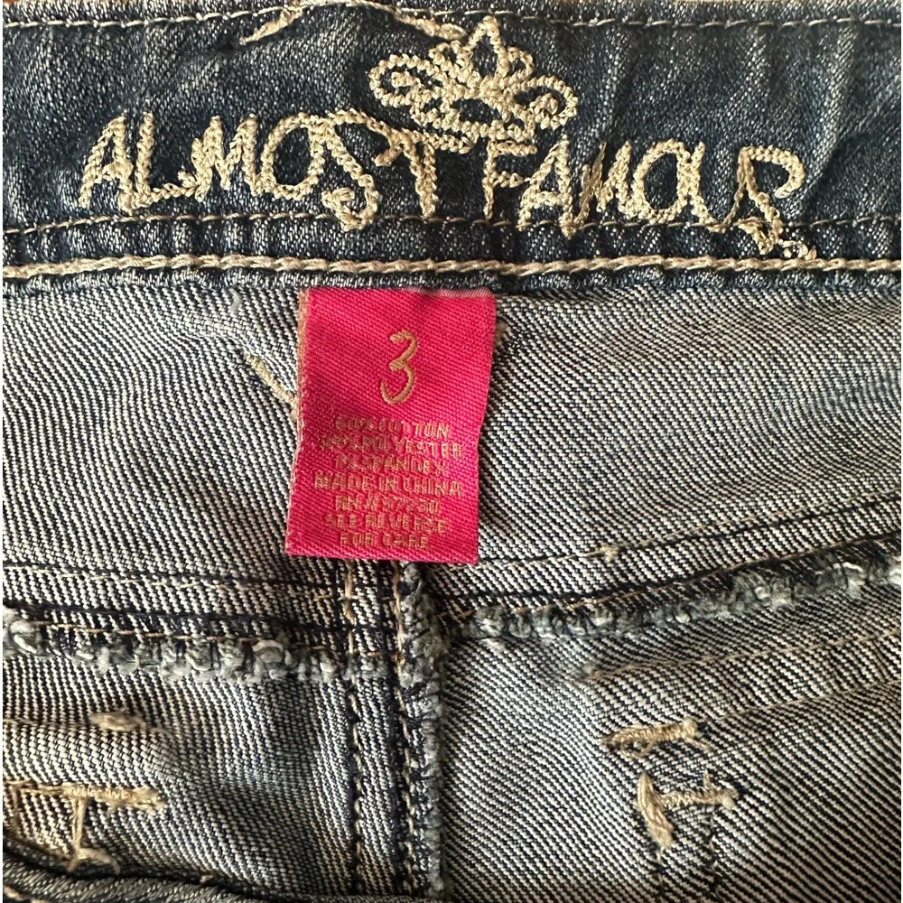 Shorts - Picture 4 of 4